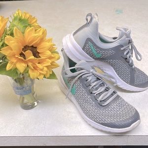Women’s NIKE Running Shoes
